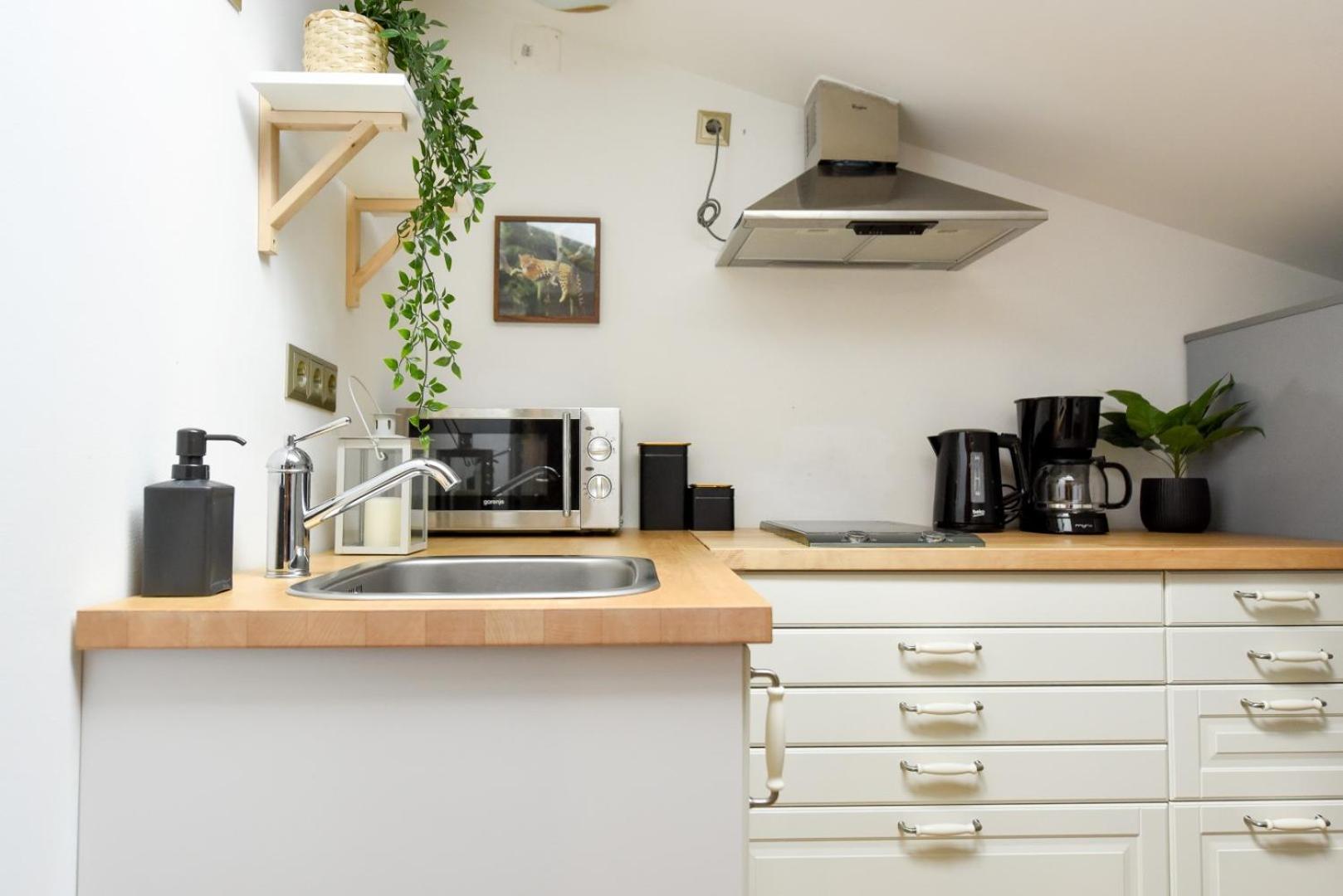 Historic Charm, Modern Comfort - Accommodation In The Heart Of The Old Town Bukurešť Exteriér fotografie