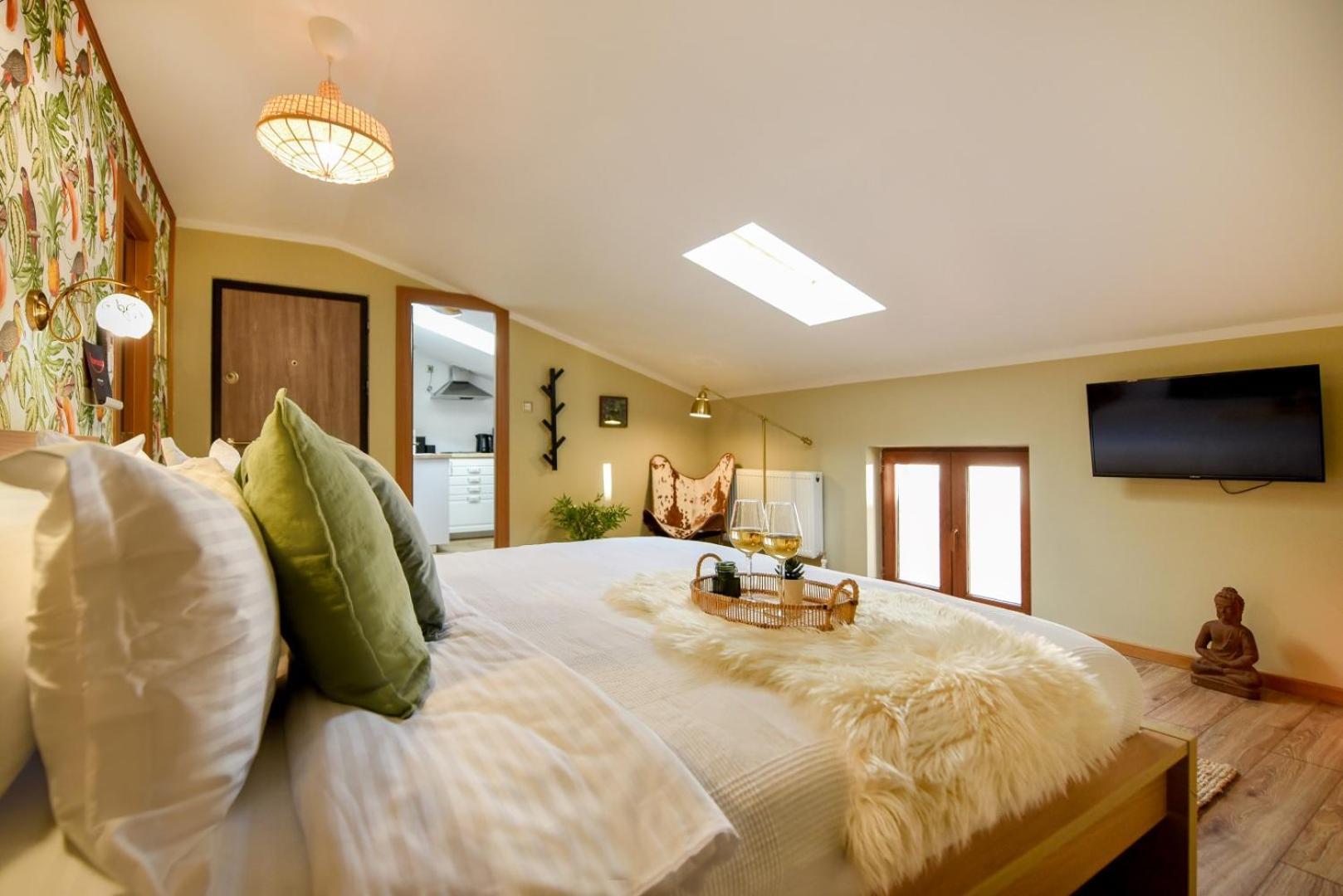 Historic Charm, Modern Comfort - Accommodation In The Heart Of The Old Town Bukurešť Pokoj fotografie