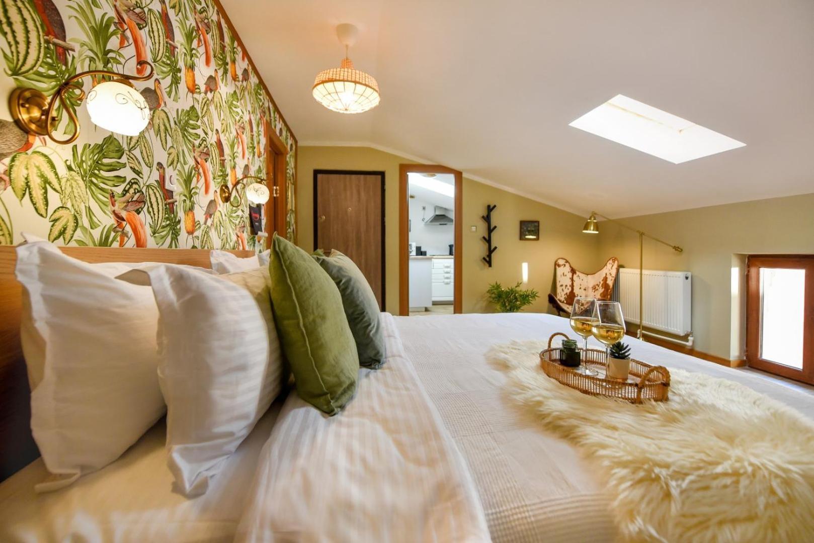 Historic Charm, Modern Comfort - Accommodation In The Heart Of The Old Town Bukurešť Pokoj fotografie
