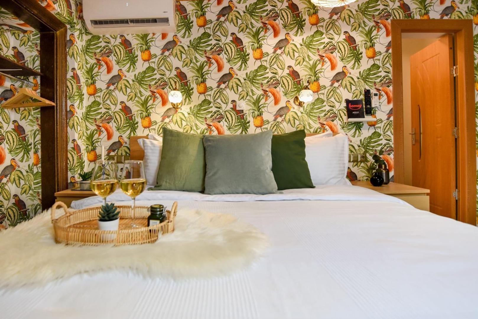 Historic Charm, Modern Comfort - Accommodation In The Heart Of The Old Town Bukurešť Pokoj fotografie